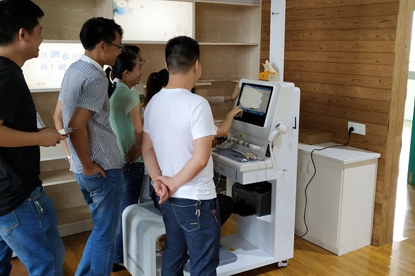 健康一體機(jī)適合在學(xué)校使用嗎？答案是：太適合！看完就明白